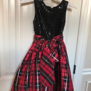 Beautiful girls  Xmas dress!!